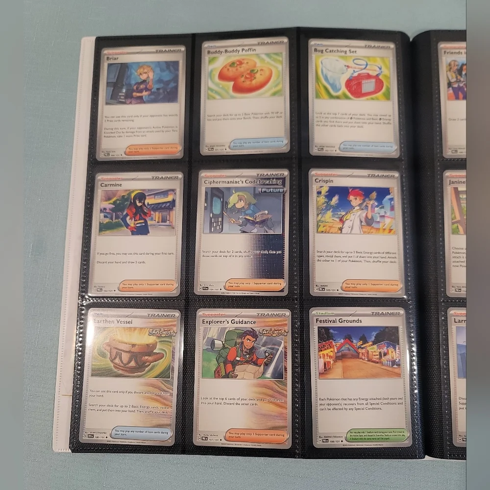 Pokémon Prismatic Evolution Eevee Card Binder with Base Cards and Players Guide - Picture 13 of 16